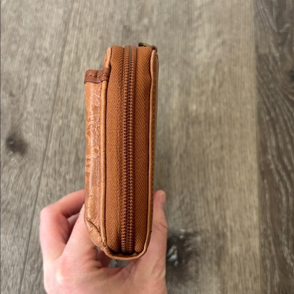 The Sak Brown Leather Wallet - Picture 3 of 8